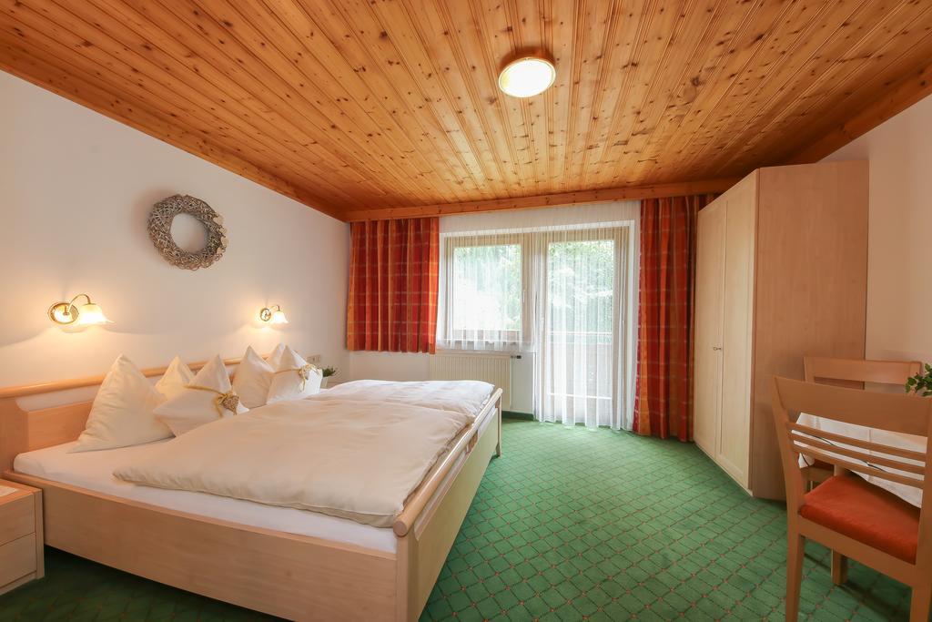 Bed and Breakfast Haus Spieleck Saalbach Exterior foto