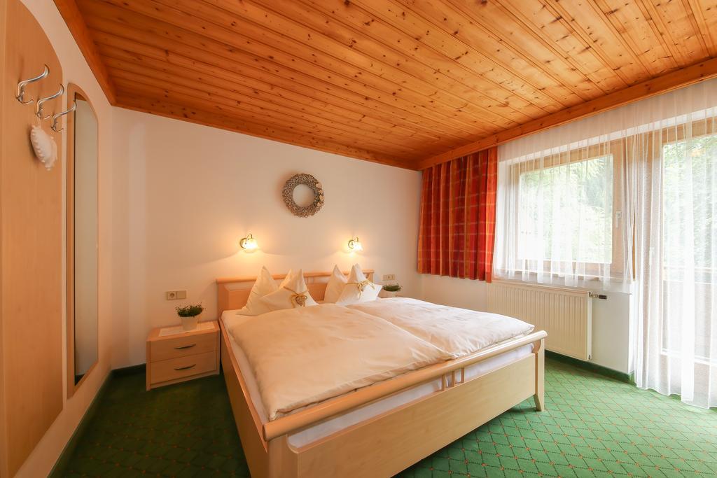 Bed and Breakfast Haus Spieleck Saalbach Exterior foto