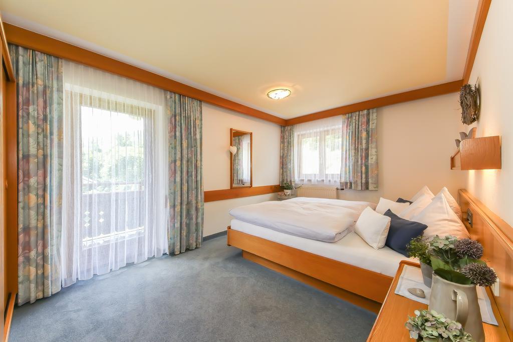 Bed and Breakfast Haus Spieleck Saalbach Exterior foto